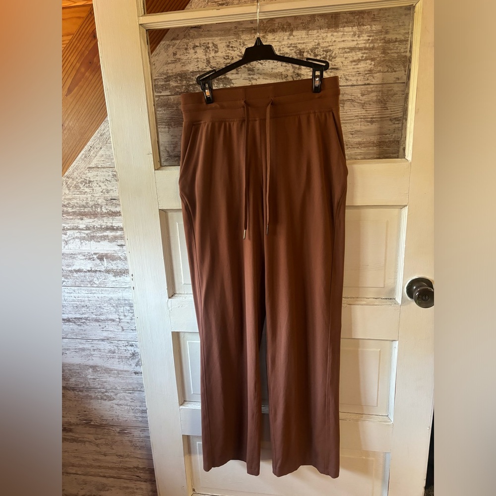 Lululemon Ready to Rulu straight leg pants
